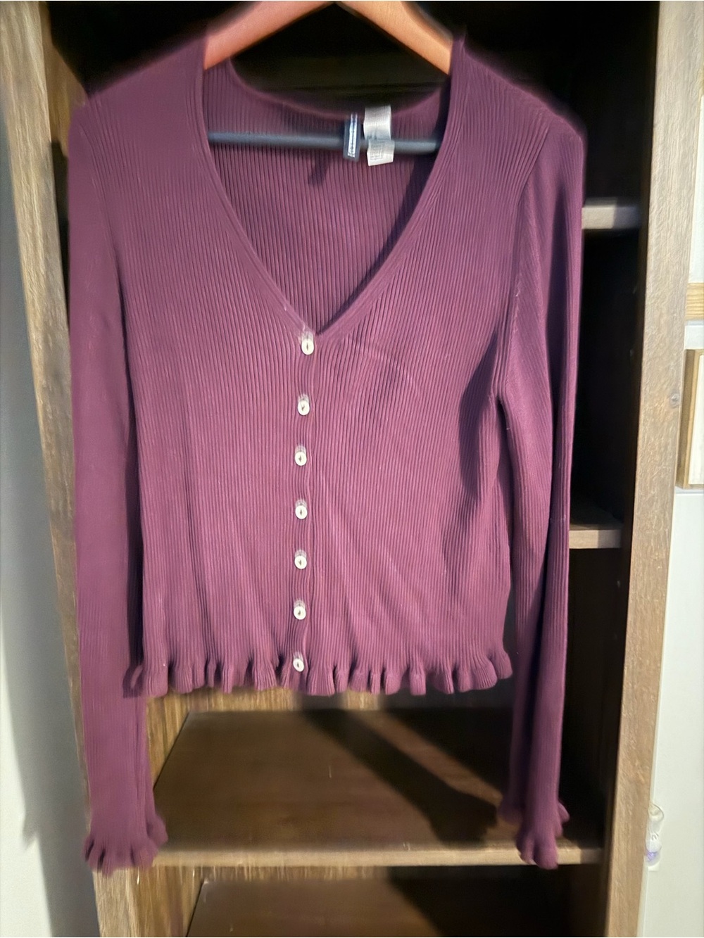 Ribbed Button-Front V-Neck Cardigan in Burgundy